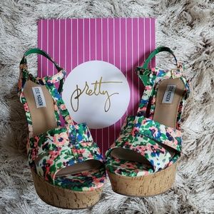 Steve Madden wedge sandles